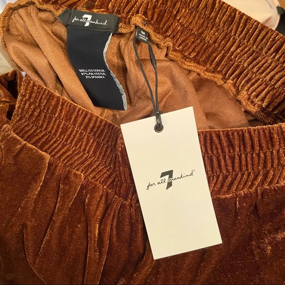 BNWT 7 For  all Mankind women’s velour joggers in size medium‎ - Picture 8 of 10